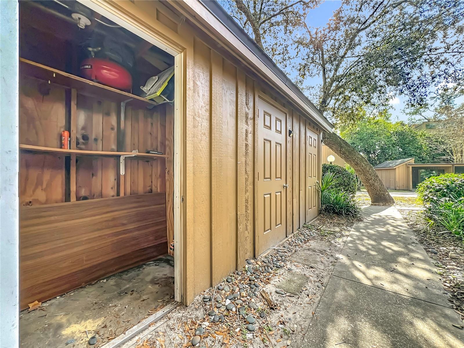 CROWN OAKS 1ST ADD - Residential Lease