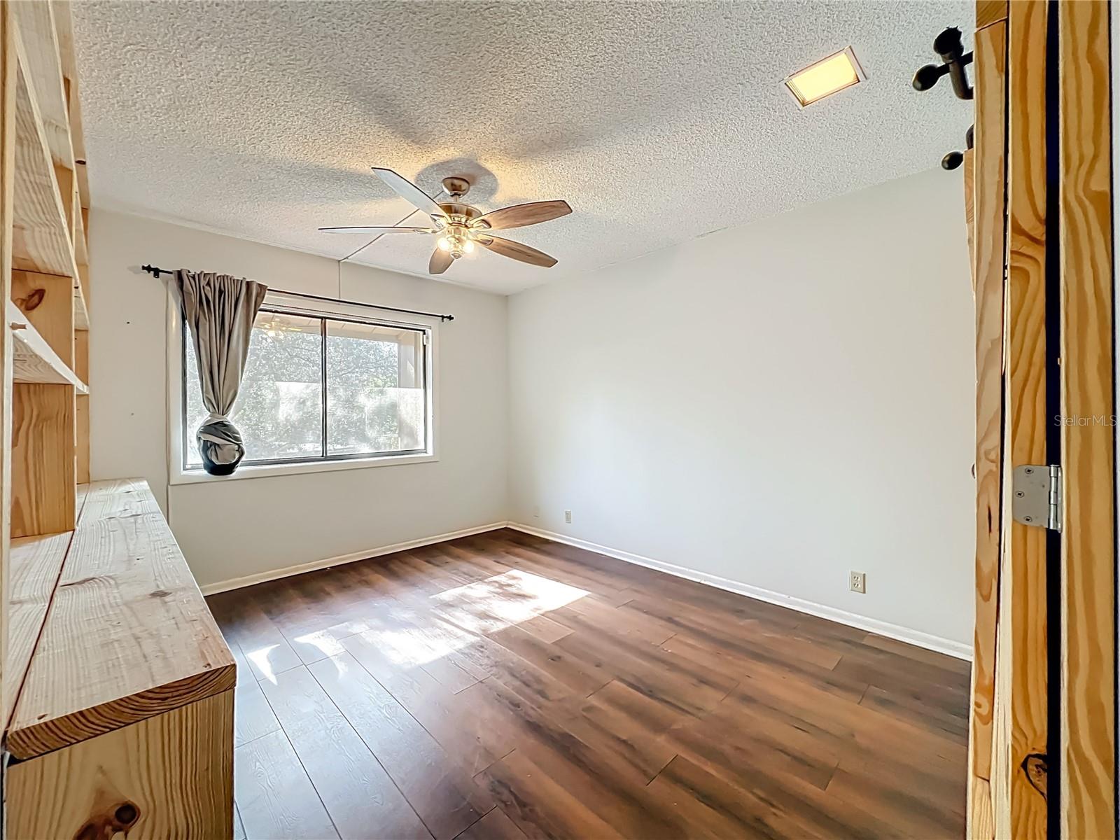 CROWN OAKS 1ST ADD - Residential Lease