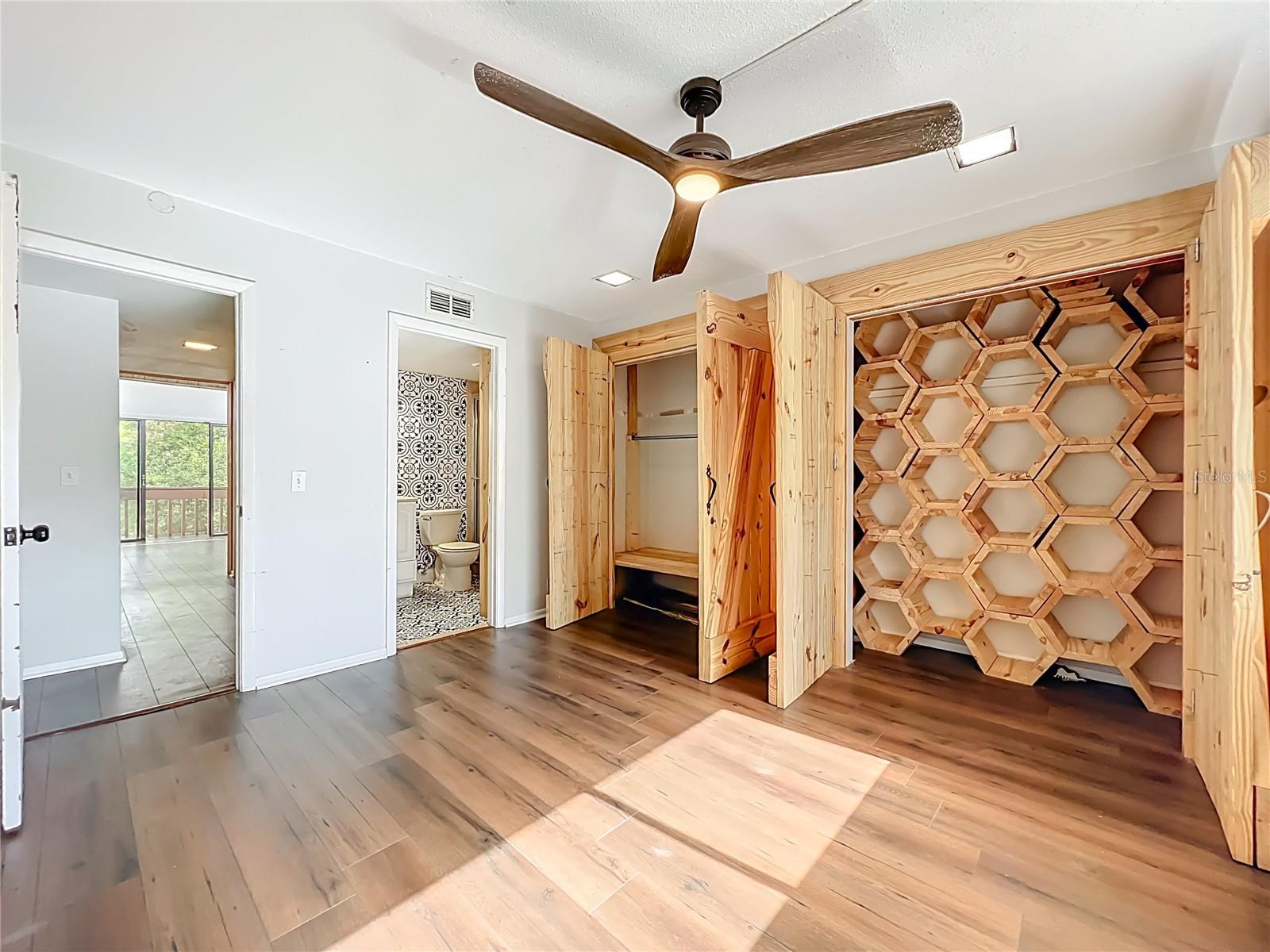 CROWN OAKS 1ST ADD - Residential Lease