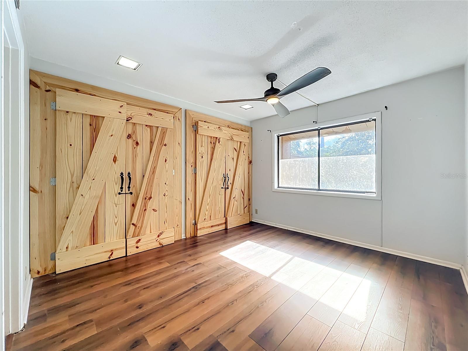 CROWN OAKS 1ST ADD - Residential Lease