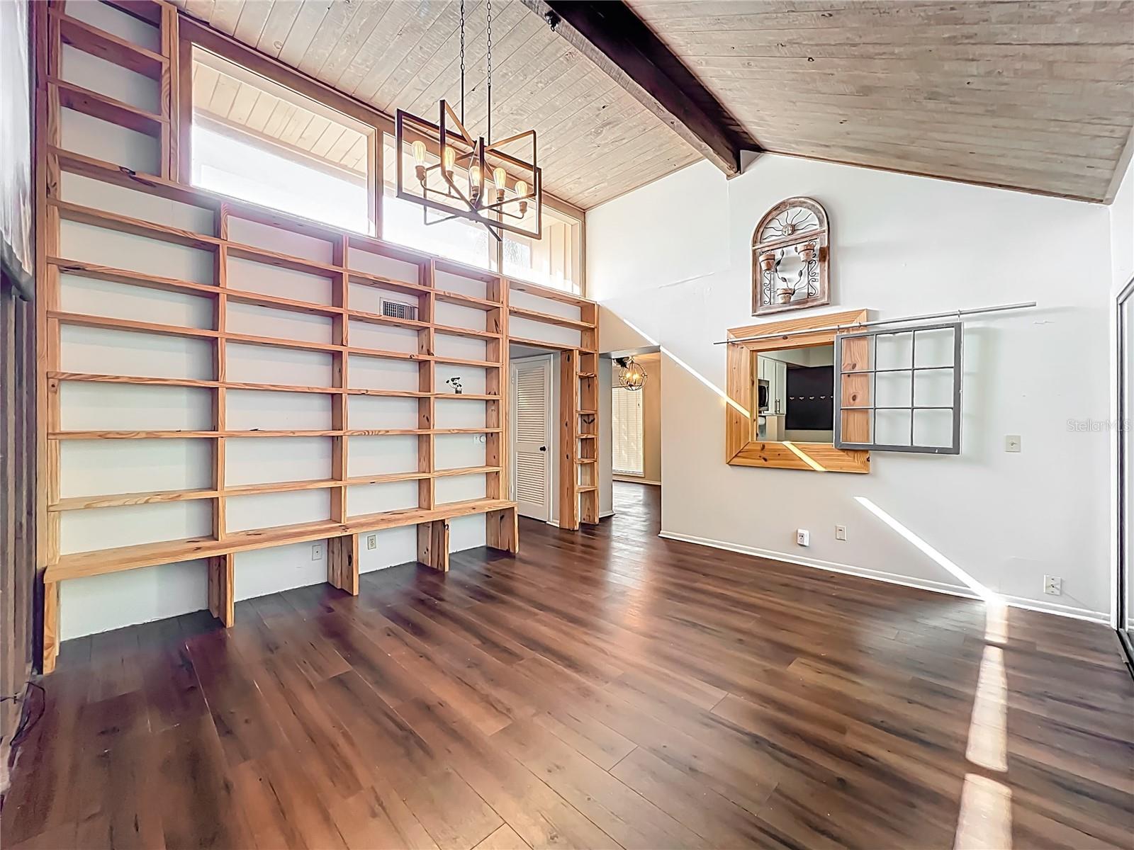 CROWN OAKS 1ST ADD - Residential Lease