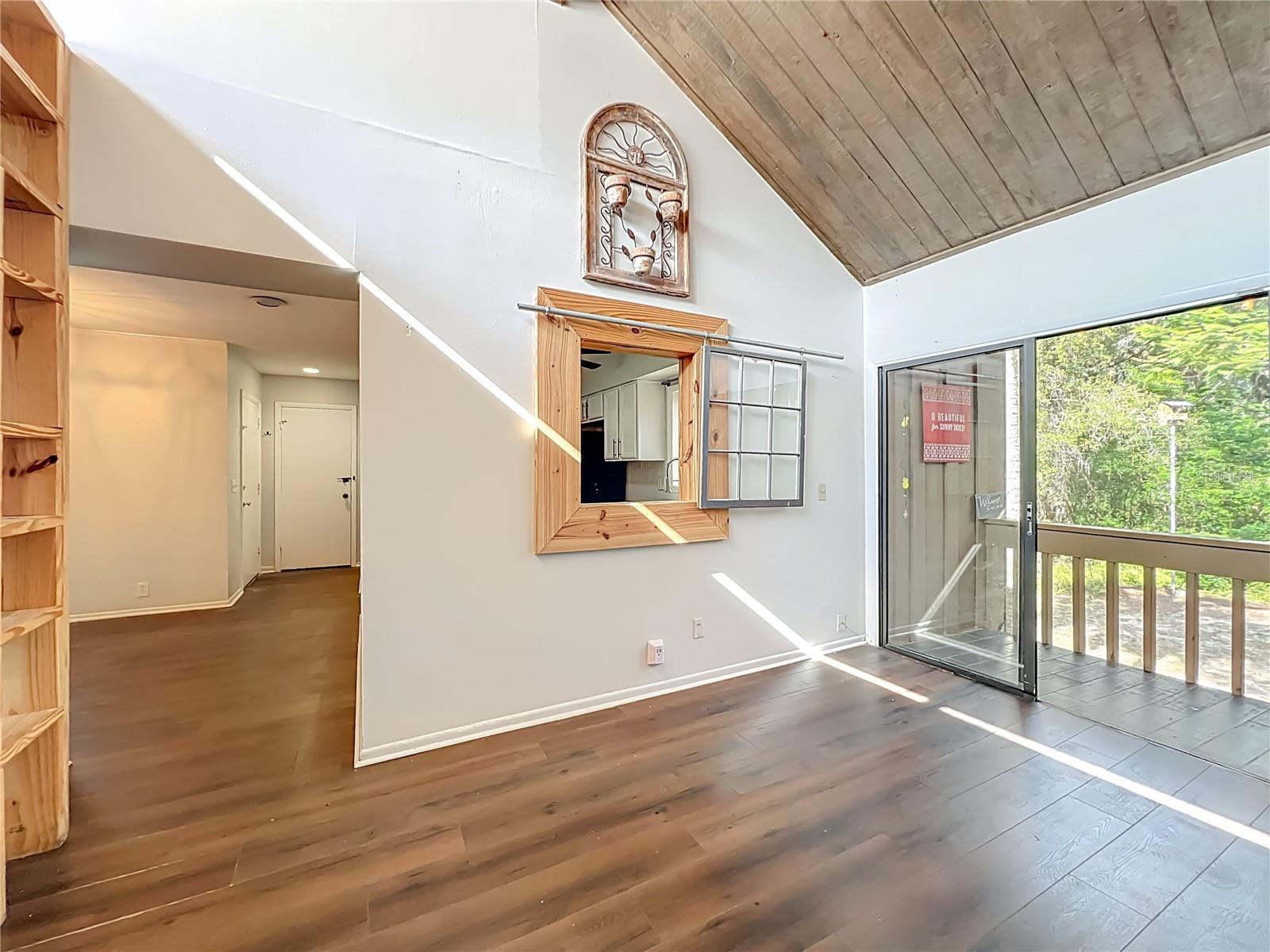 CROWN OAKS 1ST ADD - Residential Lease