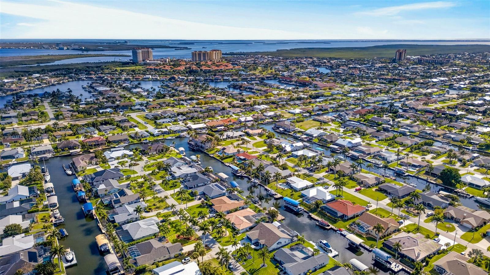 CAPE CORAL - Residential