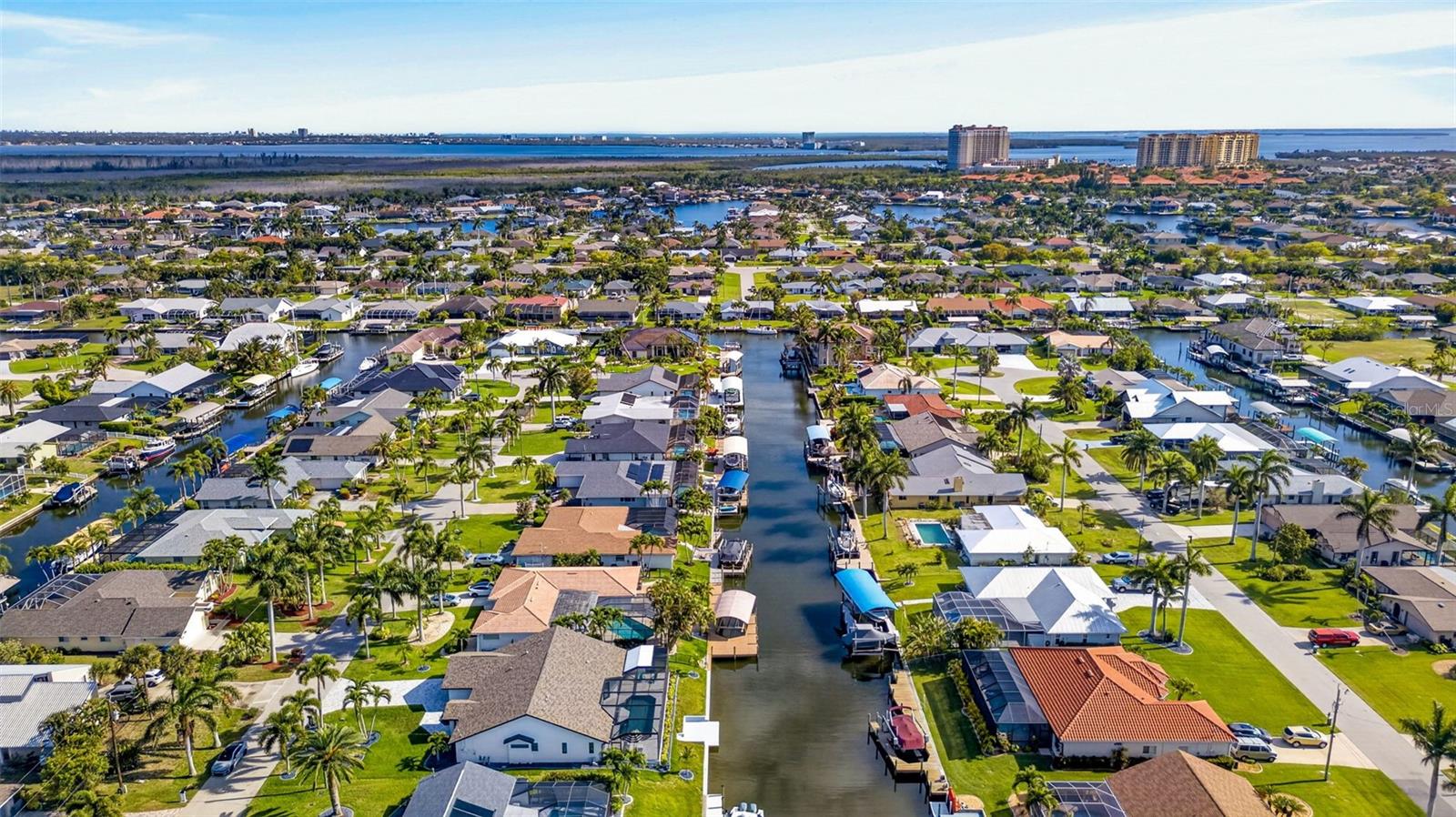 CAPE CORAL - Residential