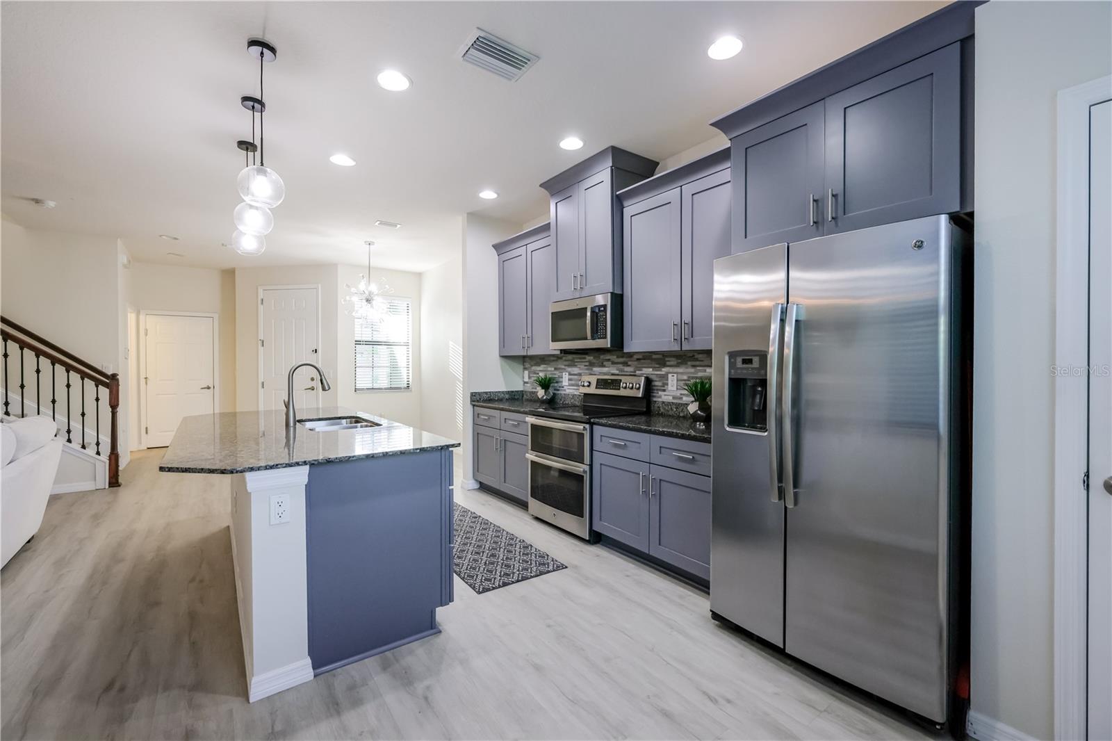 MAPLE GLEN/7 OAKS - Residential