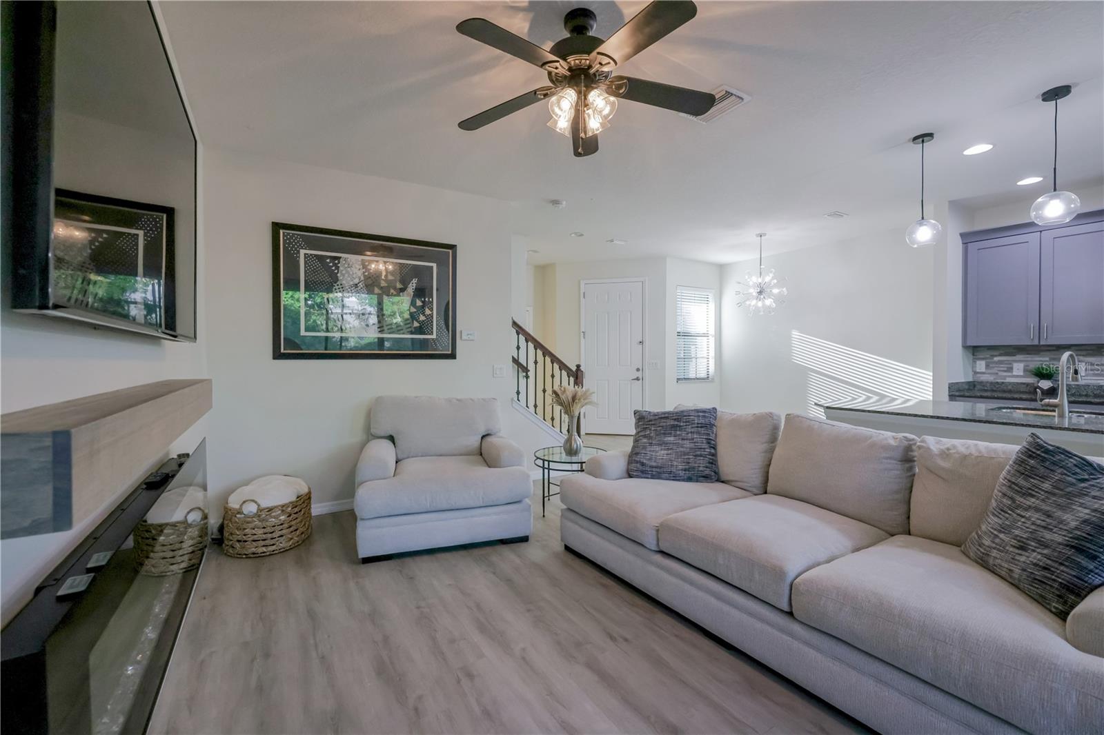 MAPLE GLEN/7 OAKS - Residential