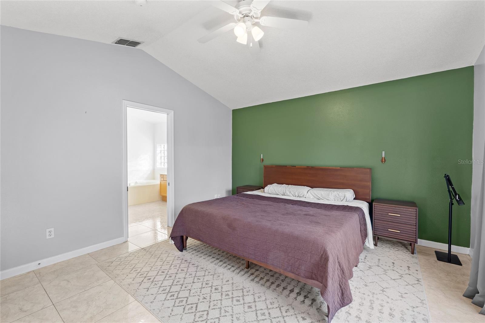 WESTON HILLS SUB - Residential