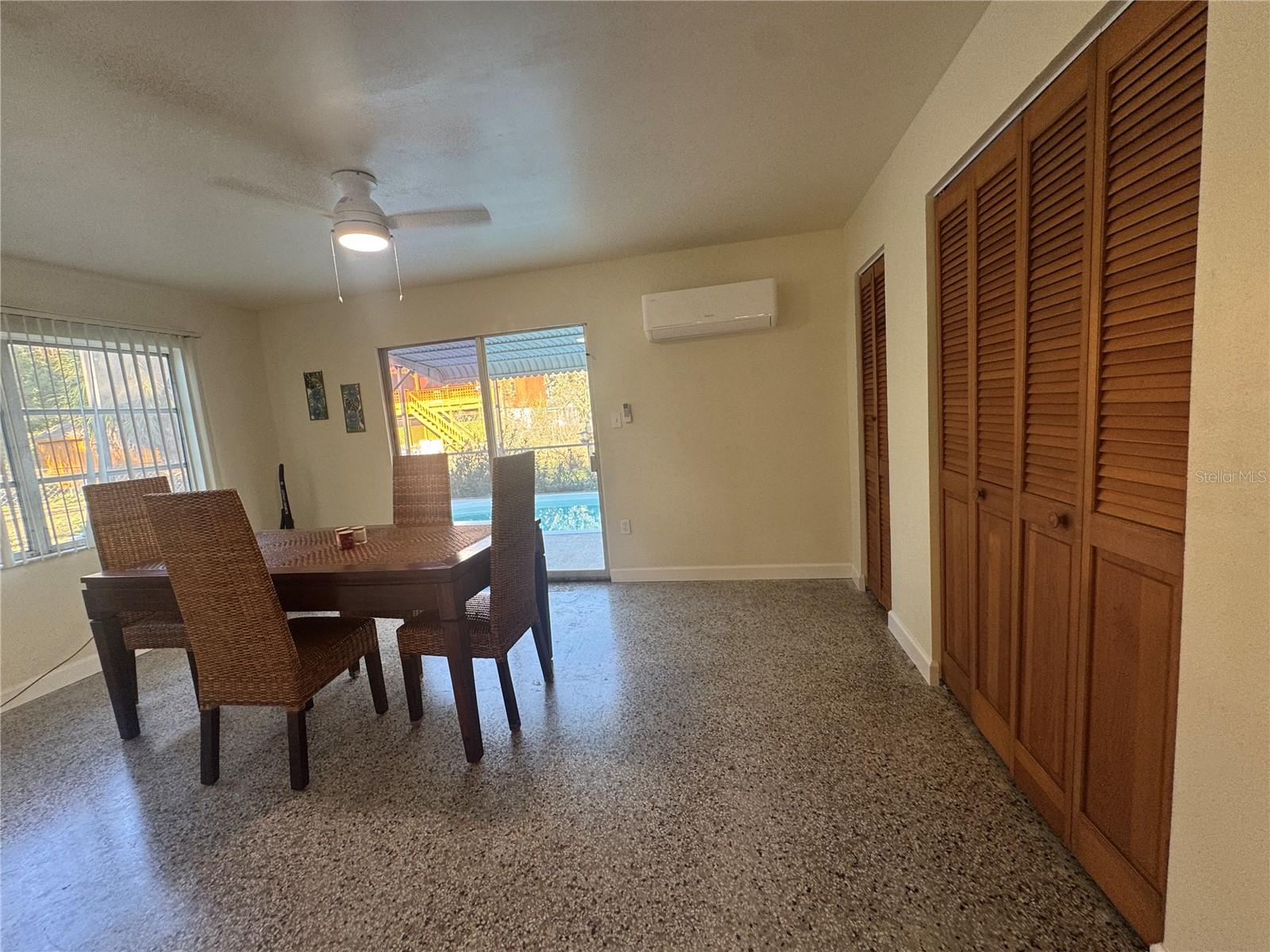 GULF COAST ESTATES - Residential