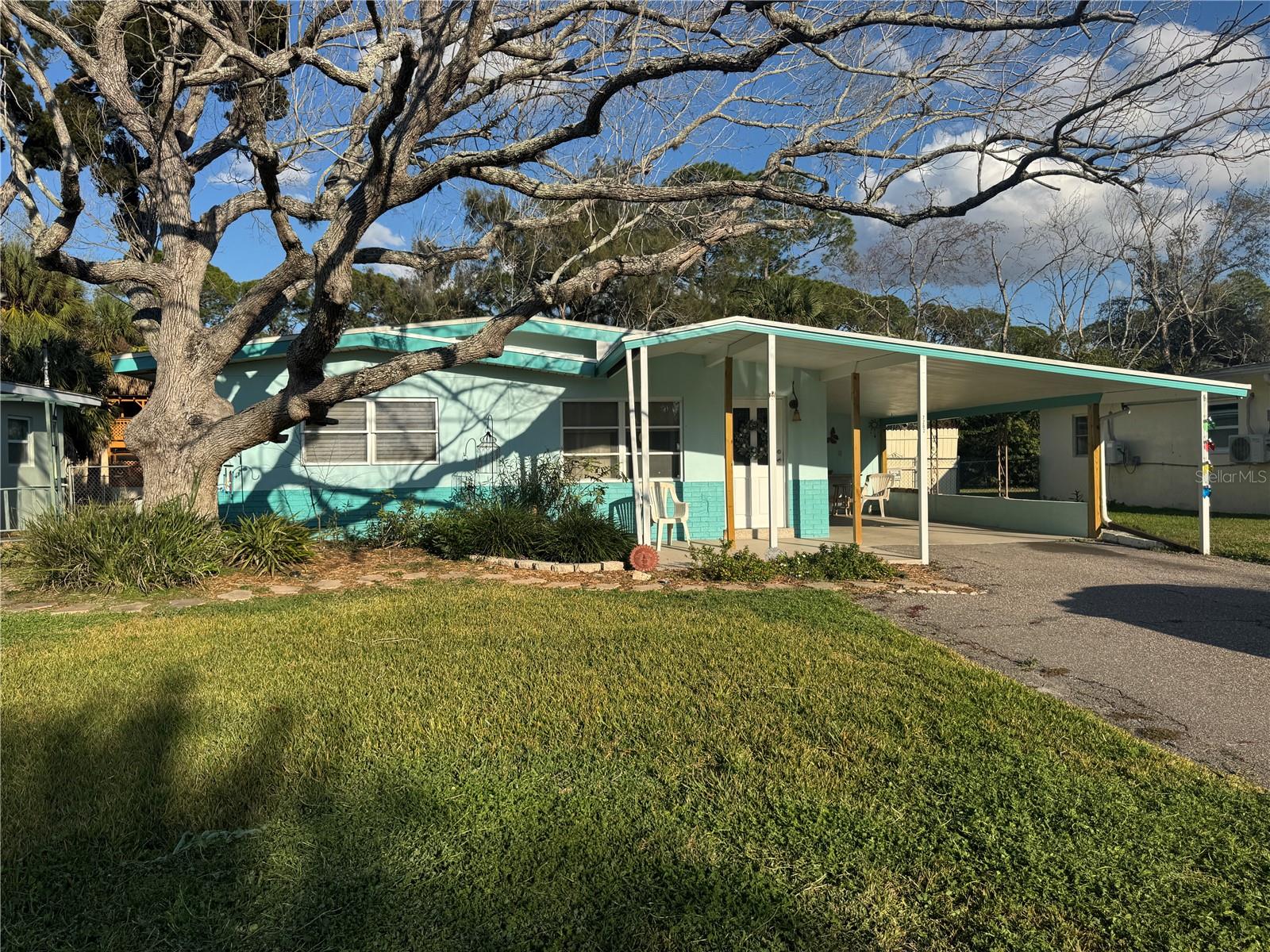 GULF COAST ESTATES - Residential