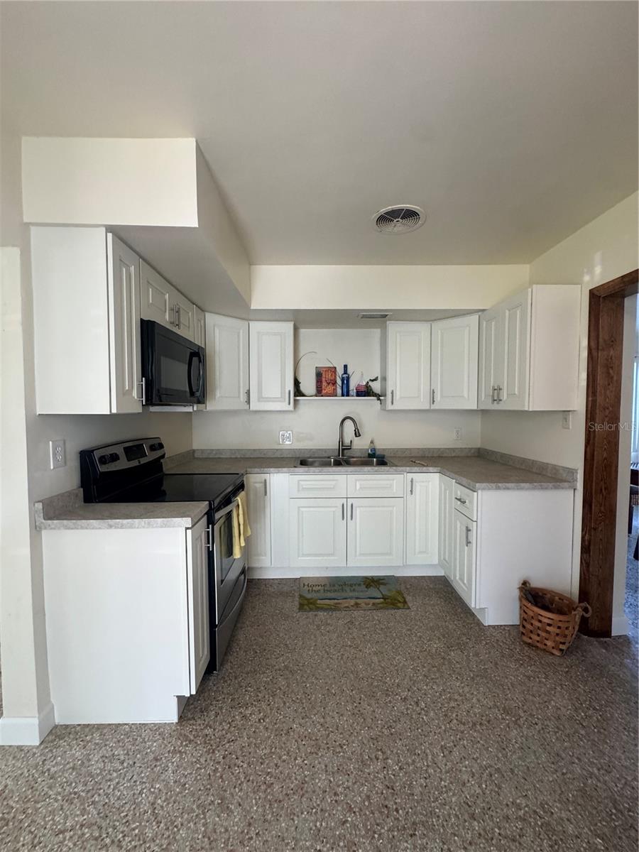 GULF COAST ESTATES - Residential