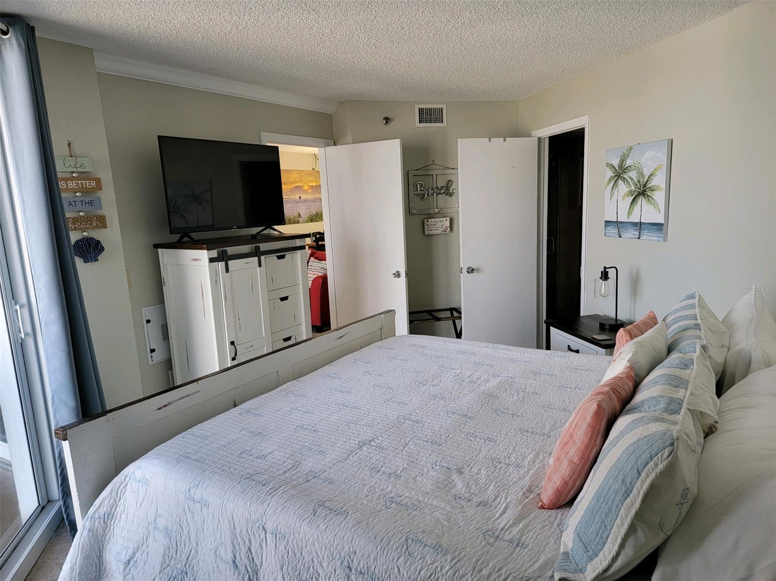 Oceania Plaza Condo - Residential