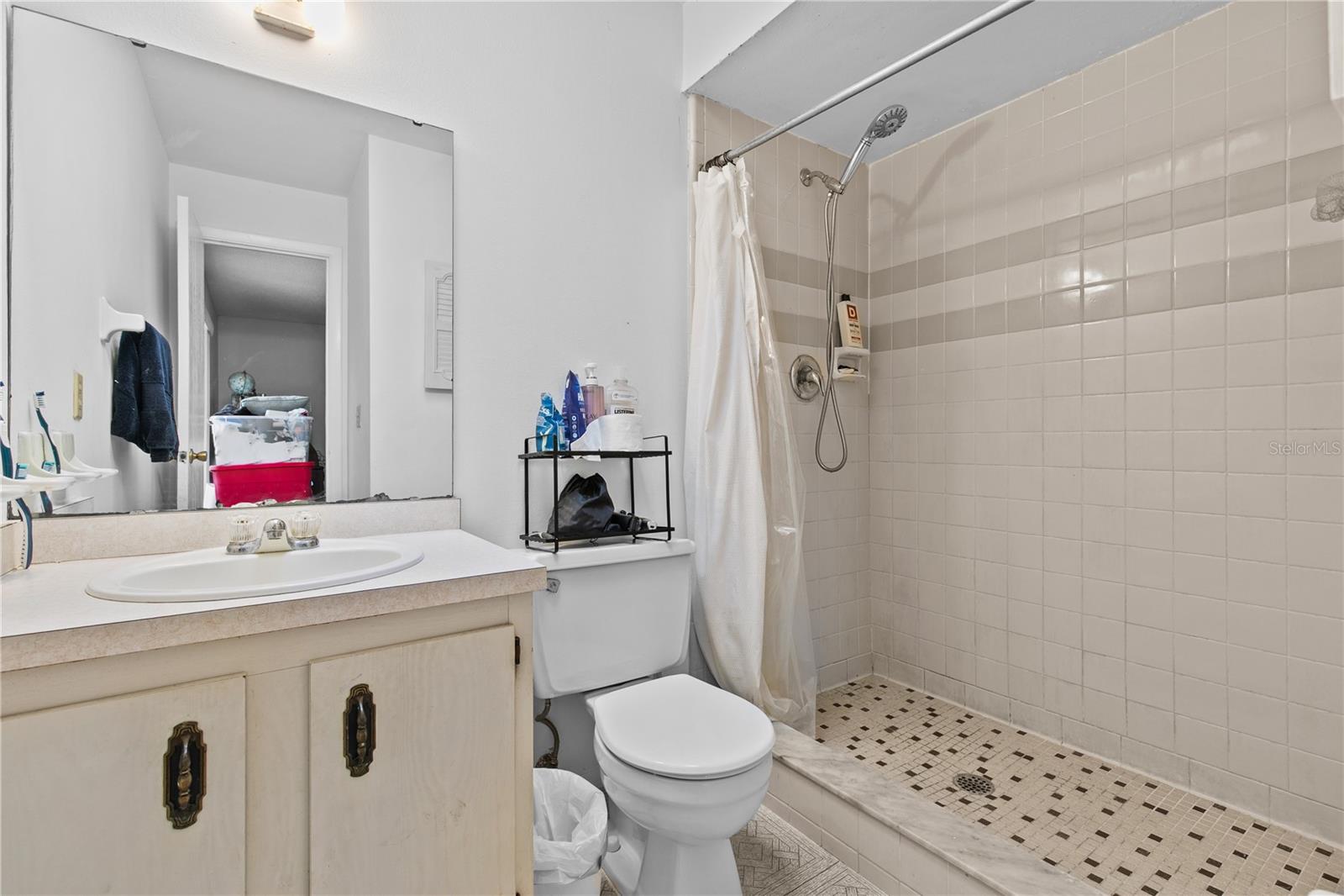 FOXMOOR UNIT 3 - Residential