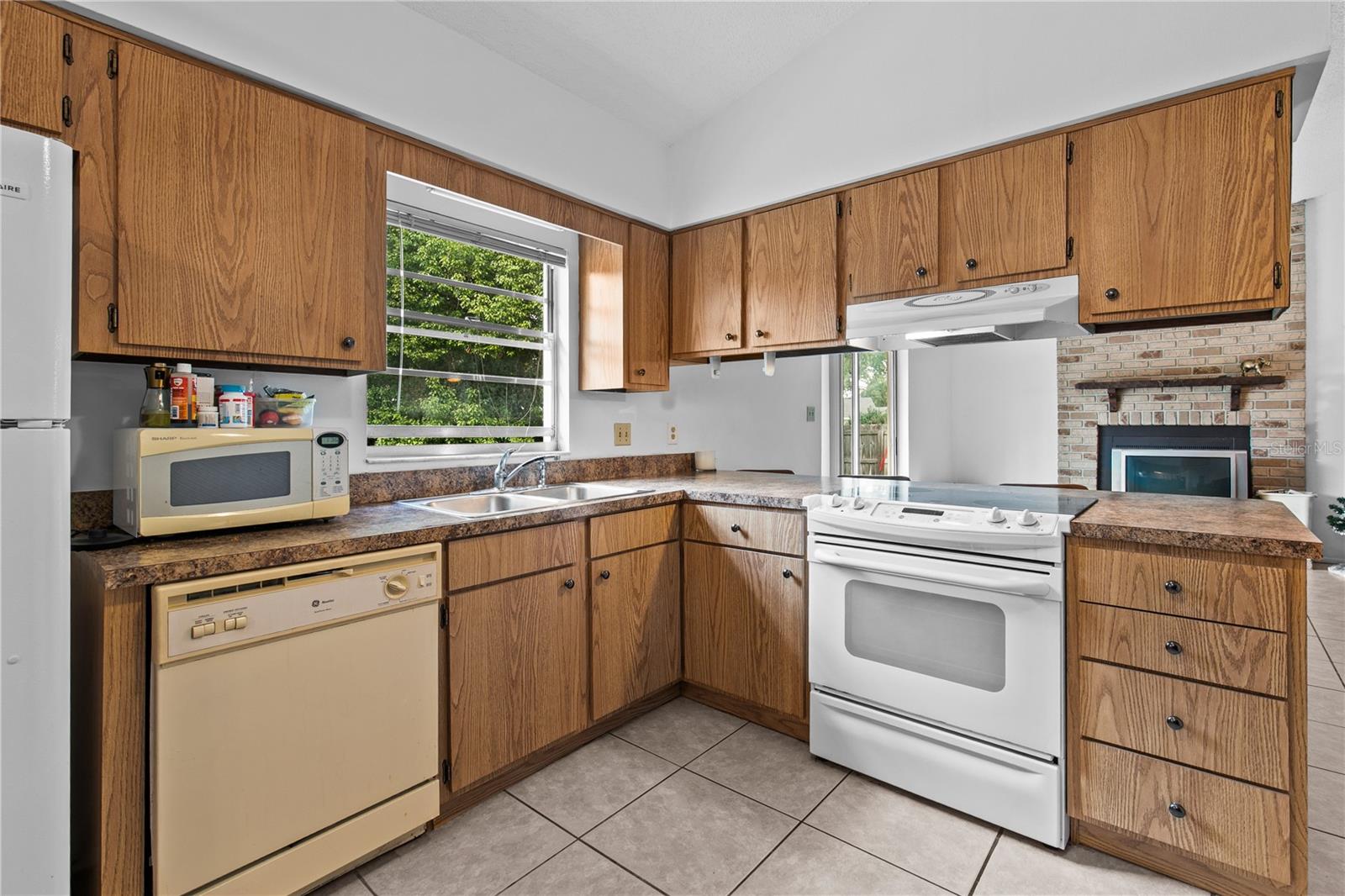 FOXMOOR UNIT 3 - Residential