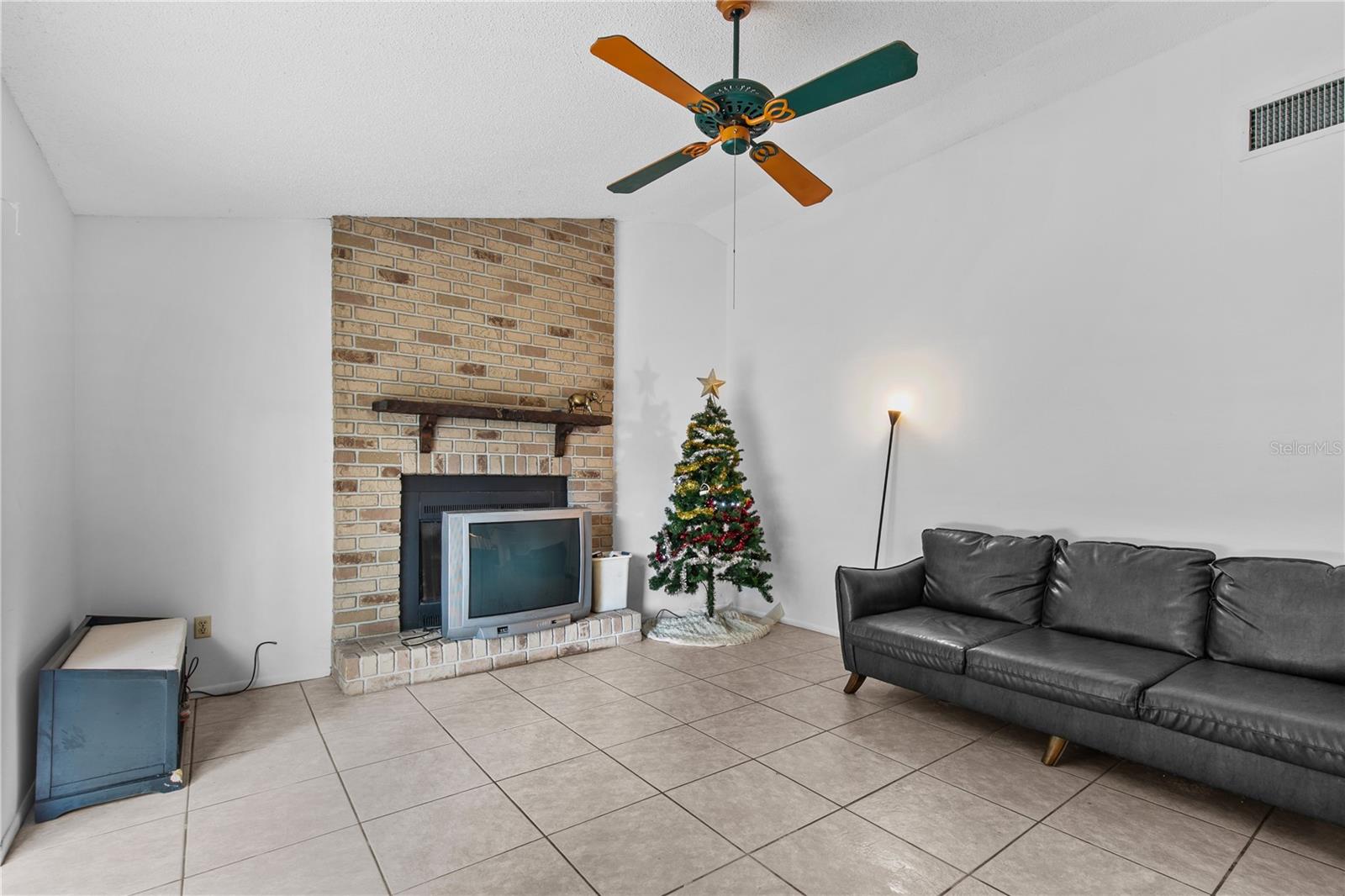 FOXMOOR UNIT 3 - Residential