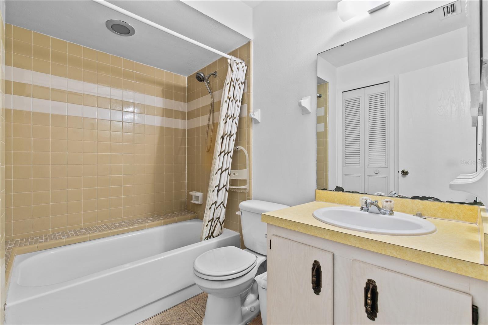 FOXMOOR UNIT 3 - Residential