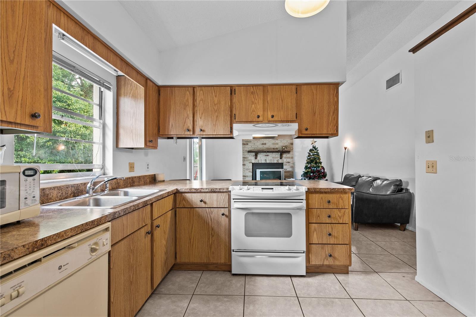 FOXMOOR UNIT 3 - Residential