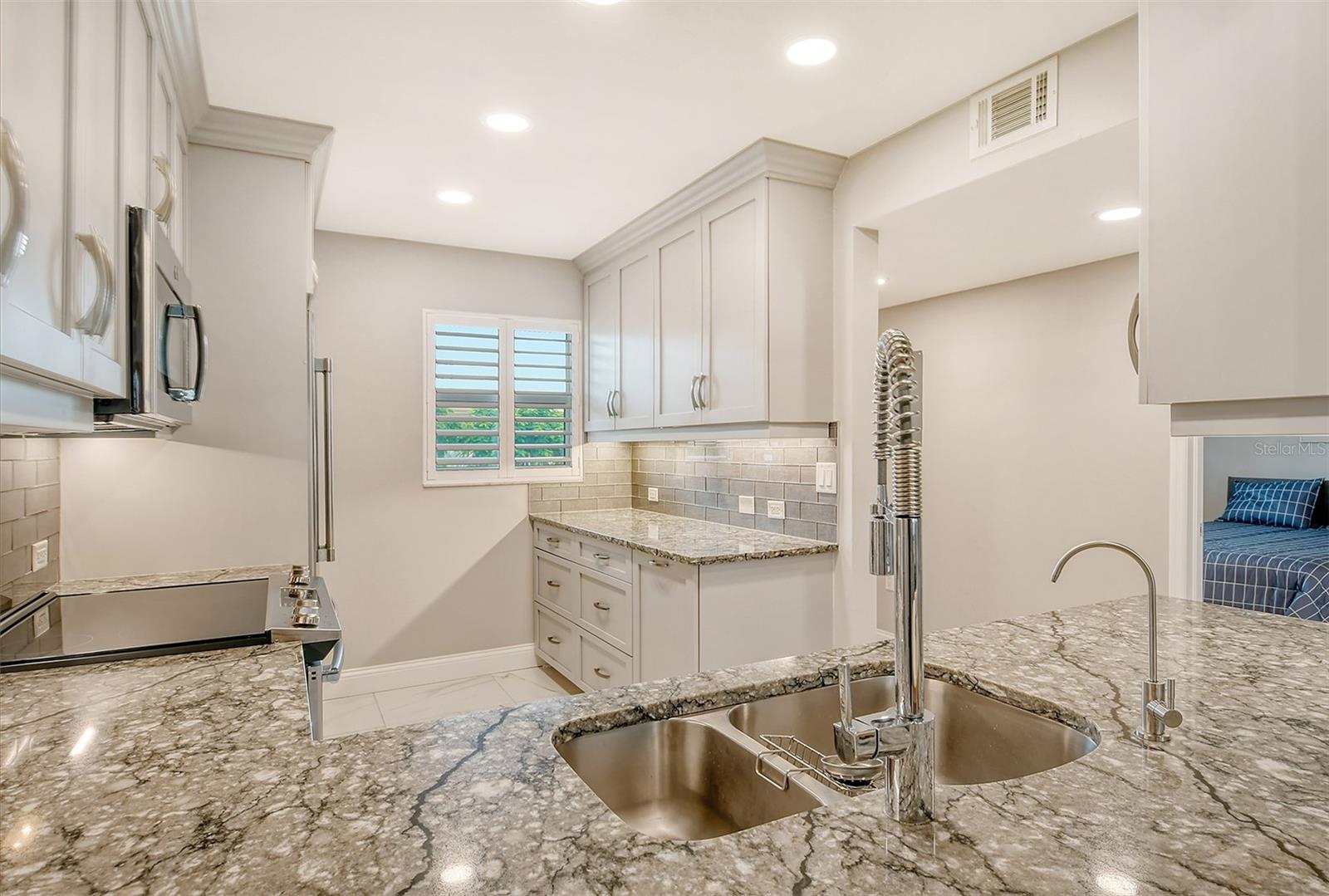 BELLA COSTA II - Residential Lease
