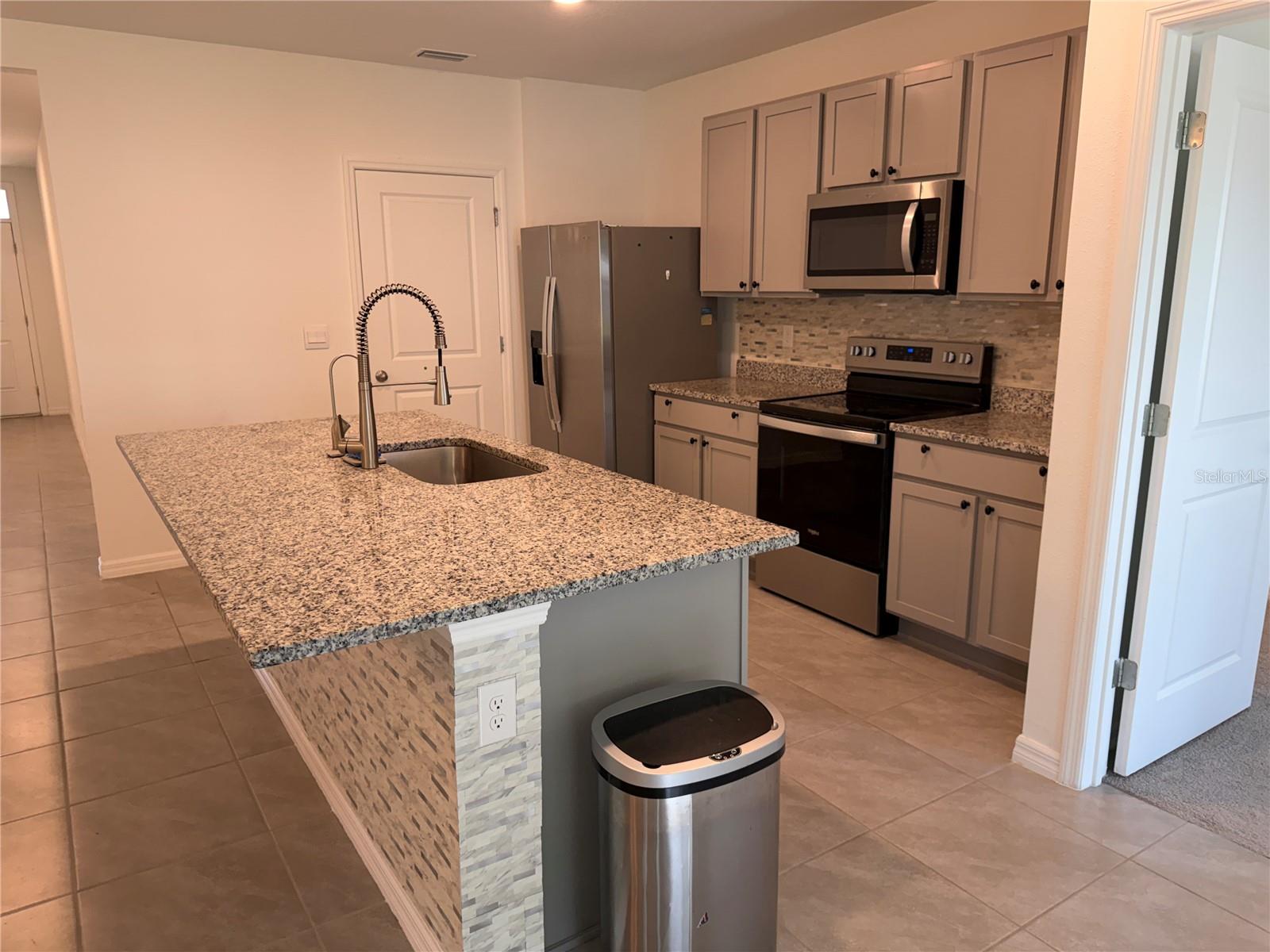 MIRADA PH 1 PRCL 3 - Residential Lease