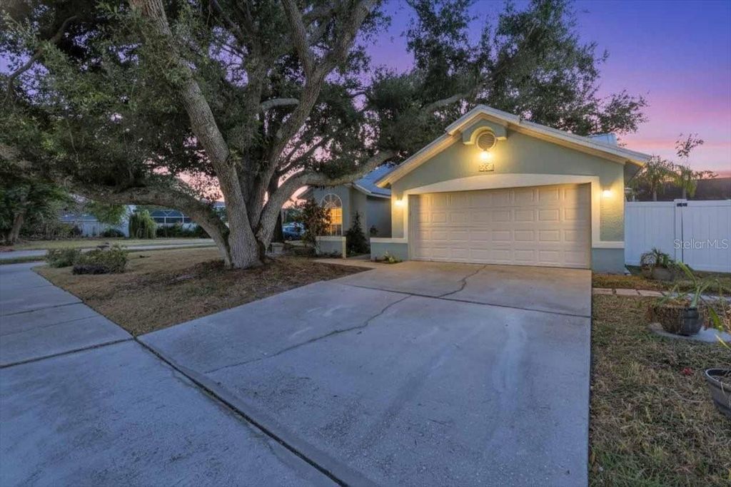 Photo of 510 45th Street E, Bradenton, FL 34208 (MLS # A4671725)