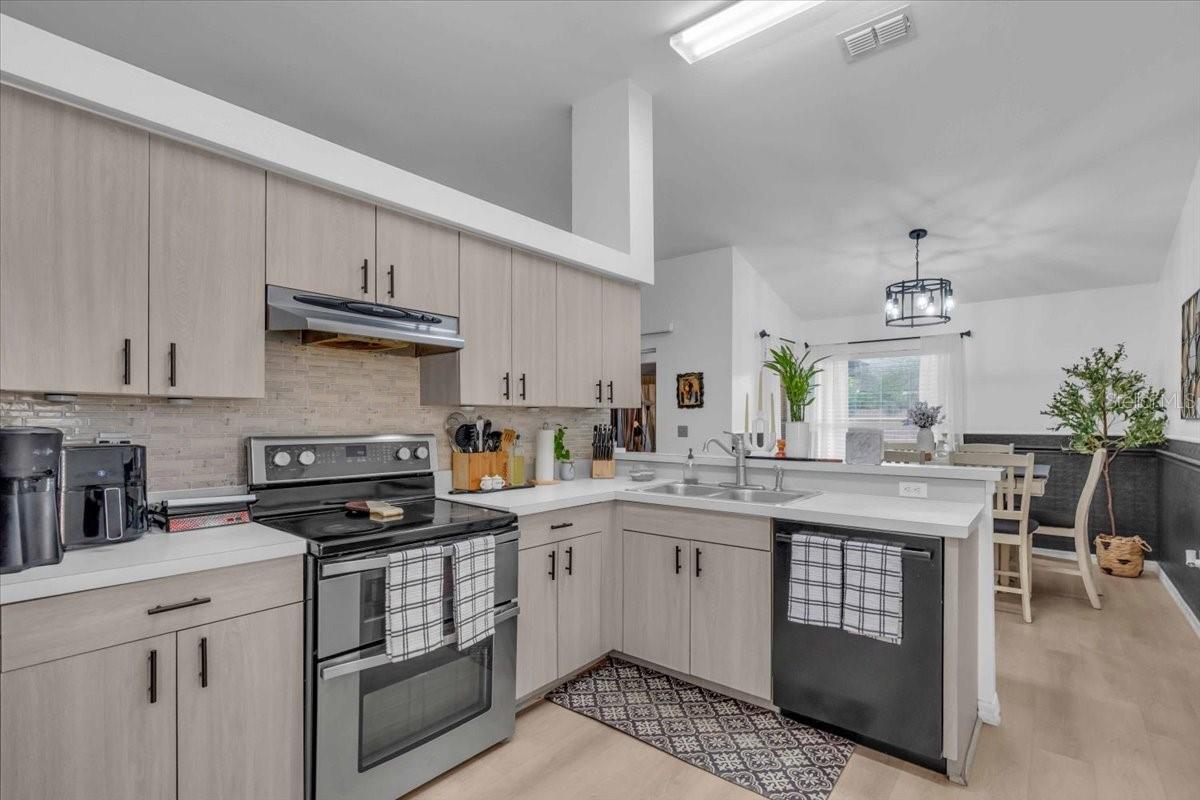 BRADEN RIVER LAKES - Residential