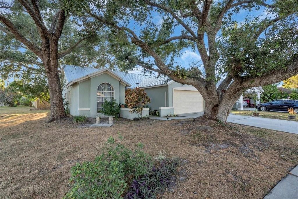Photo of 510 45th Street E, Bradenton, FL 34208 (MLS # A4671725)