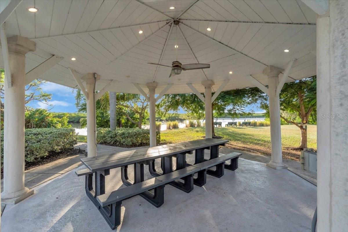 BRADEN RIVER LAKES - Residential