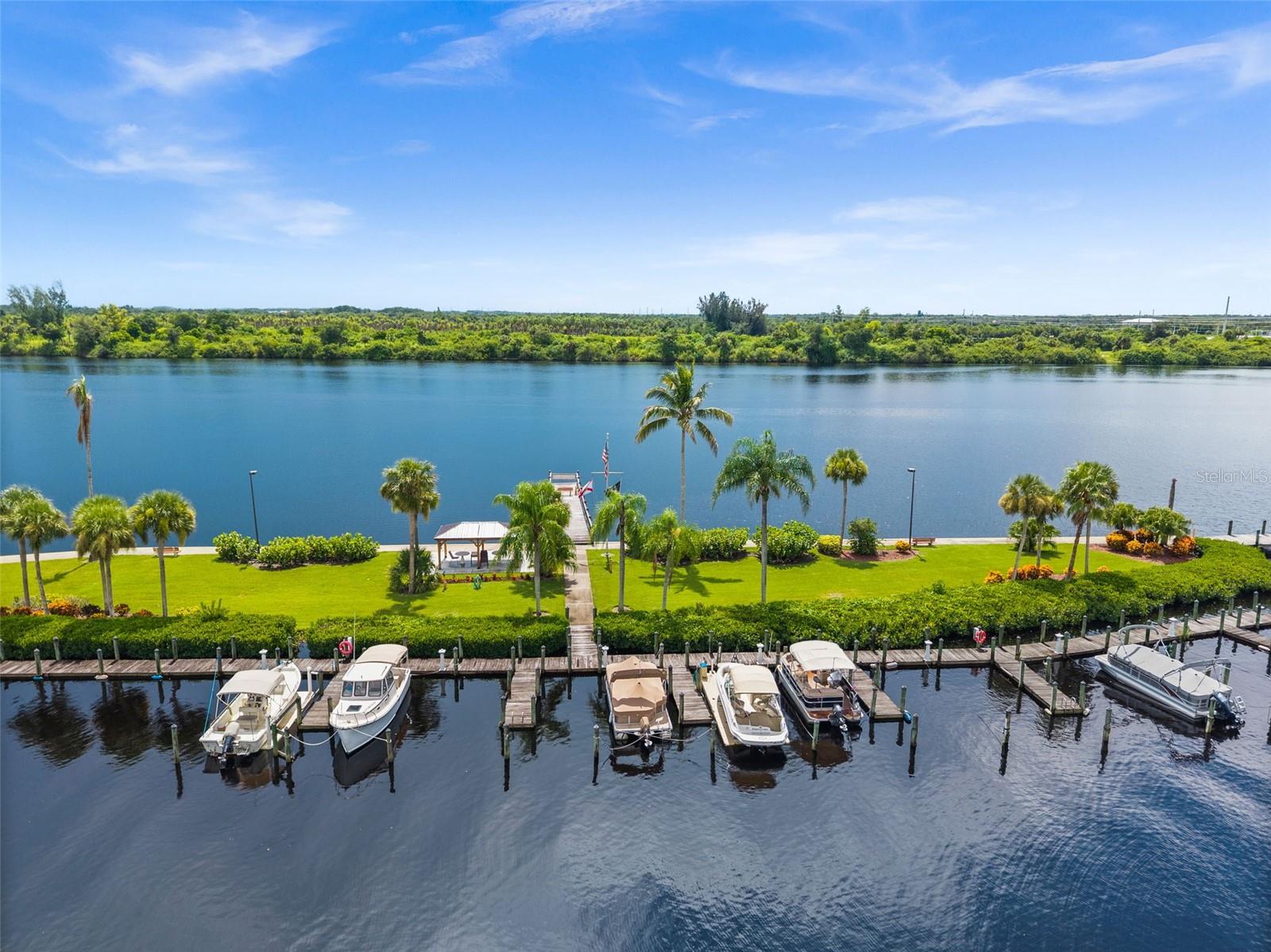 BAYPOINTE YACHT & RACQUET CLUB - Residential