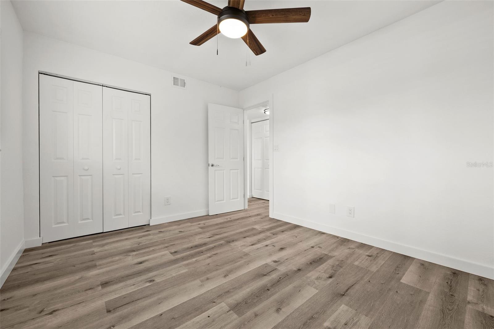 BAYPOINTE YACHT & RACQUET CLUB - Residential