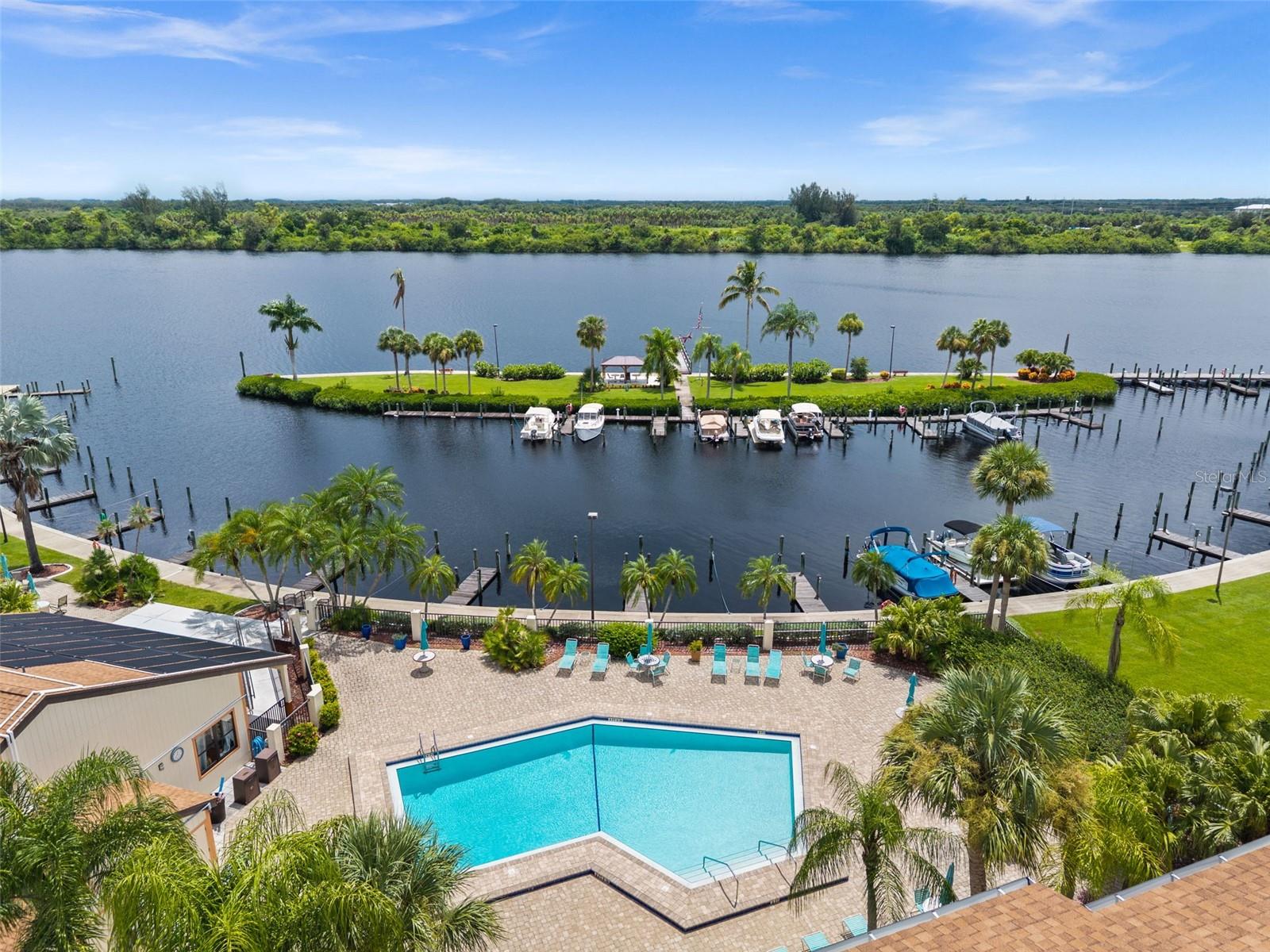 BAYPOINTE YACHT & RACQUET CLUB - Residential