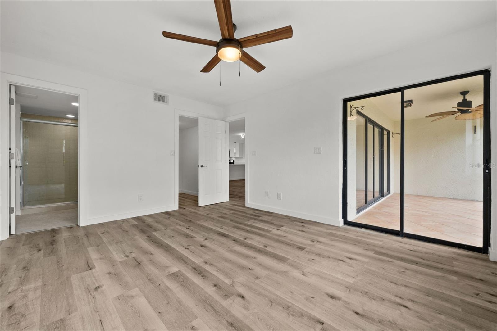 BAYPOINTE YACHT & RACQUET CLUB - Residential