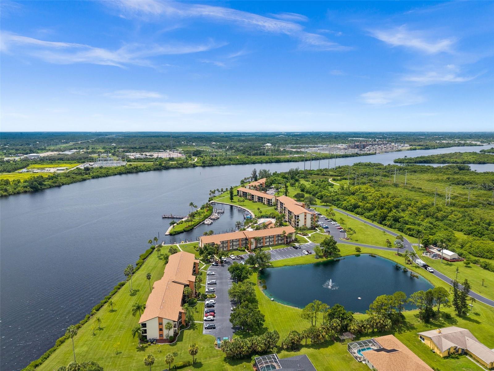 BAYPOINTE YACHT & RACQUET CLUB - Residential