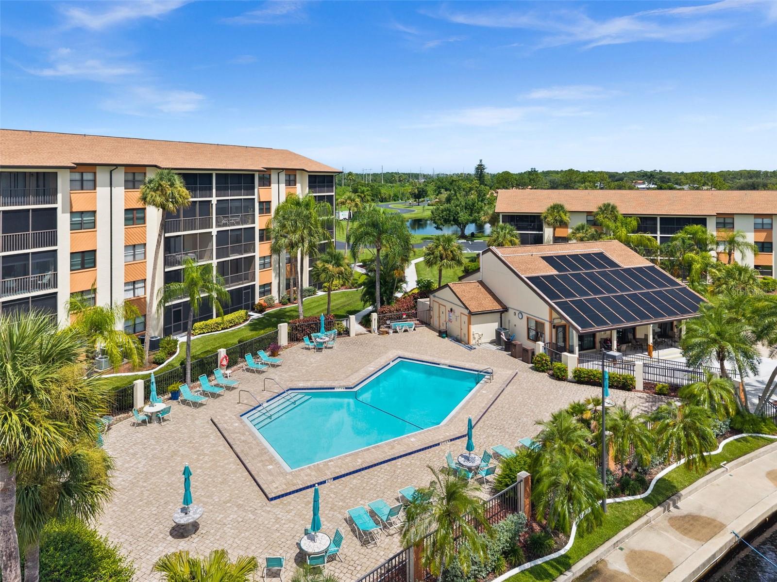 BAYPOINTE YACHT & RACQUET CLUB - Residential