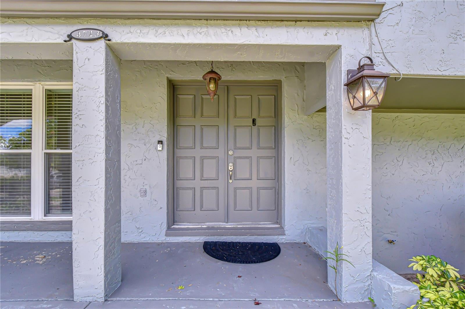 4723 SOUTHBREEZE DRIVE