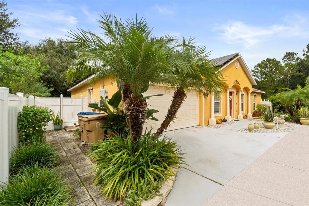 Photo of 1356 Dunbarton Court, Kissimmee, FL 34758 (MLS # S5135662)