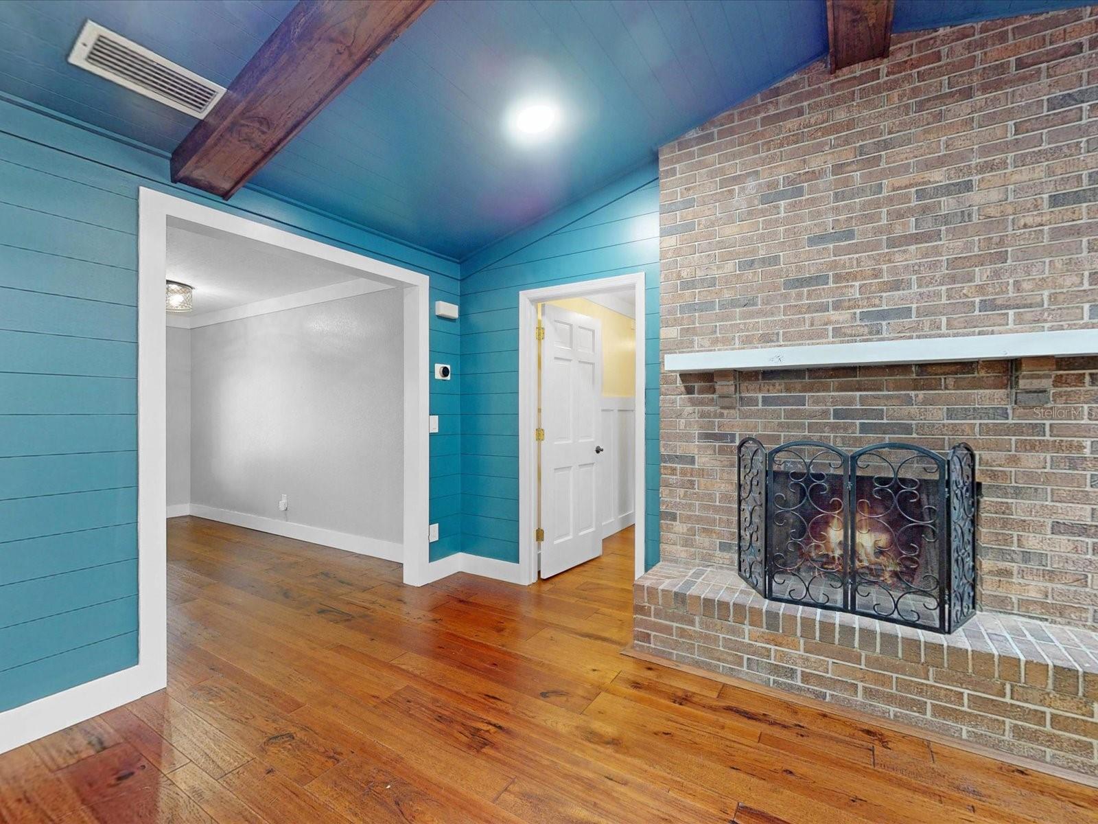 CYPRESS LANDING AT SABAL POINT - Residential