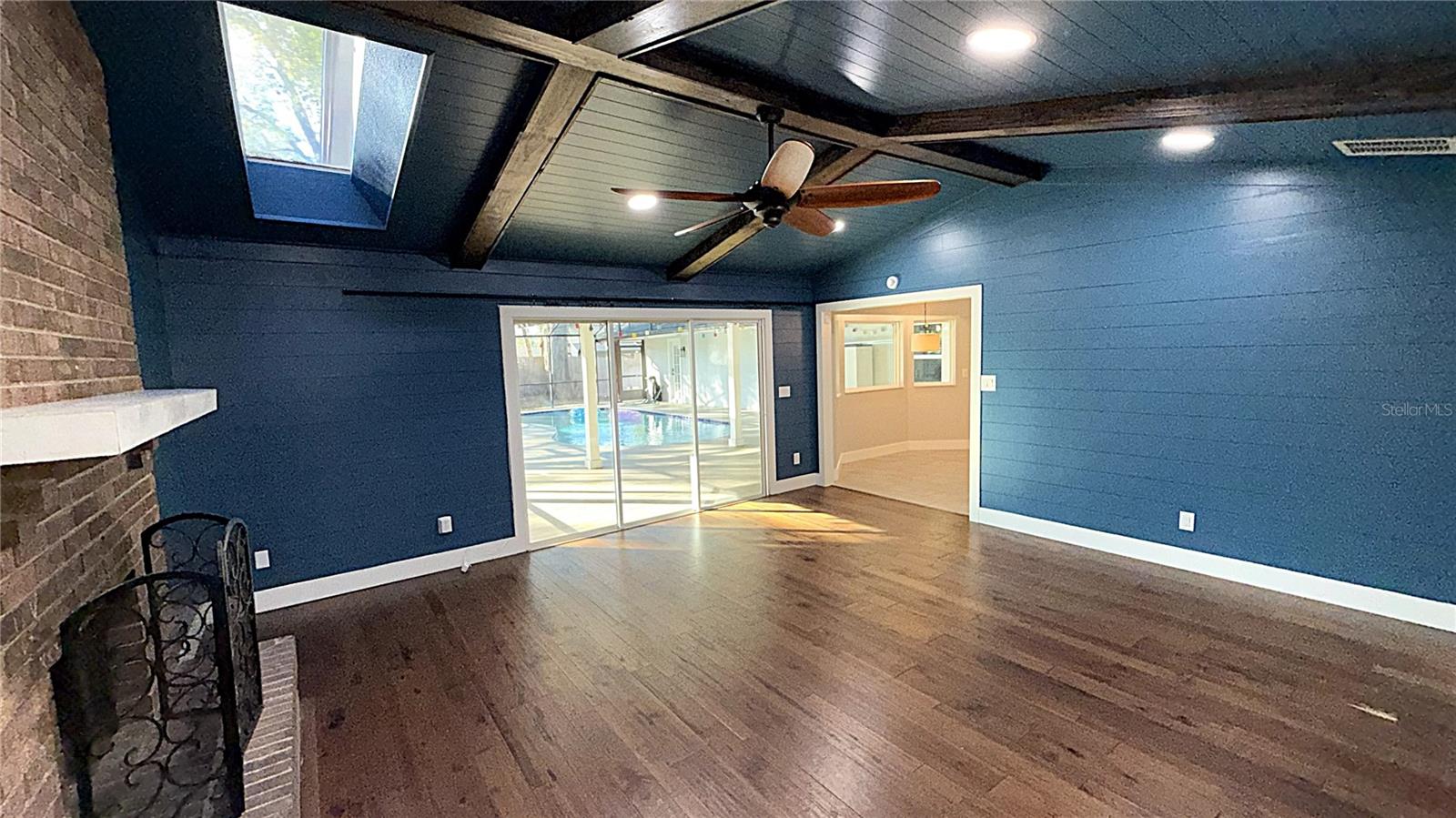 CYPRESS LANDING AT SABAL POINT - Residential