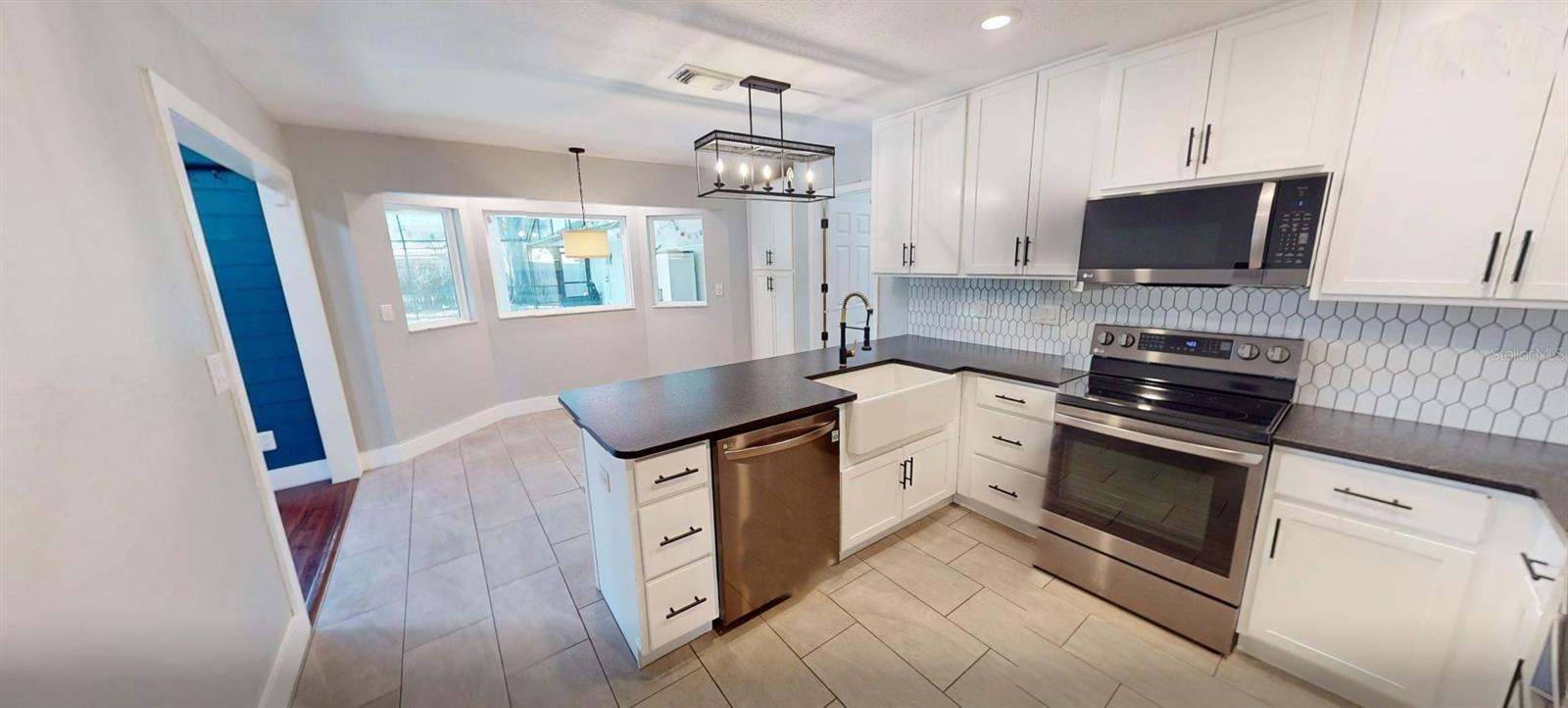 CYPRESS LANDING AT SABAL POINT - Residential