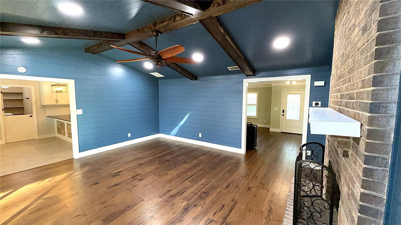 CYPRESS LANDING AT SABAL POINT - Residential