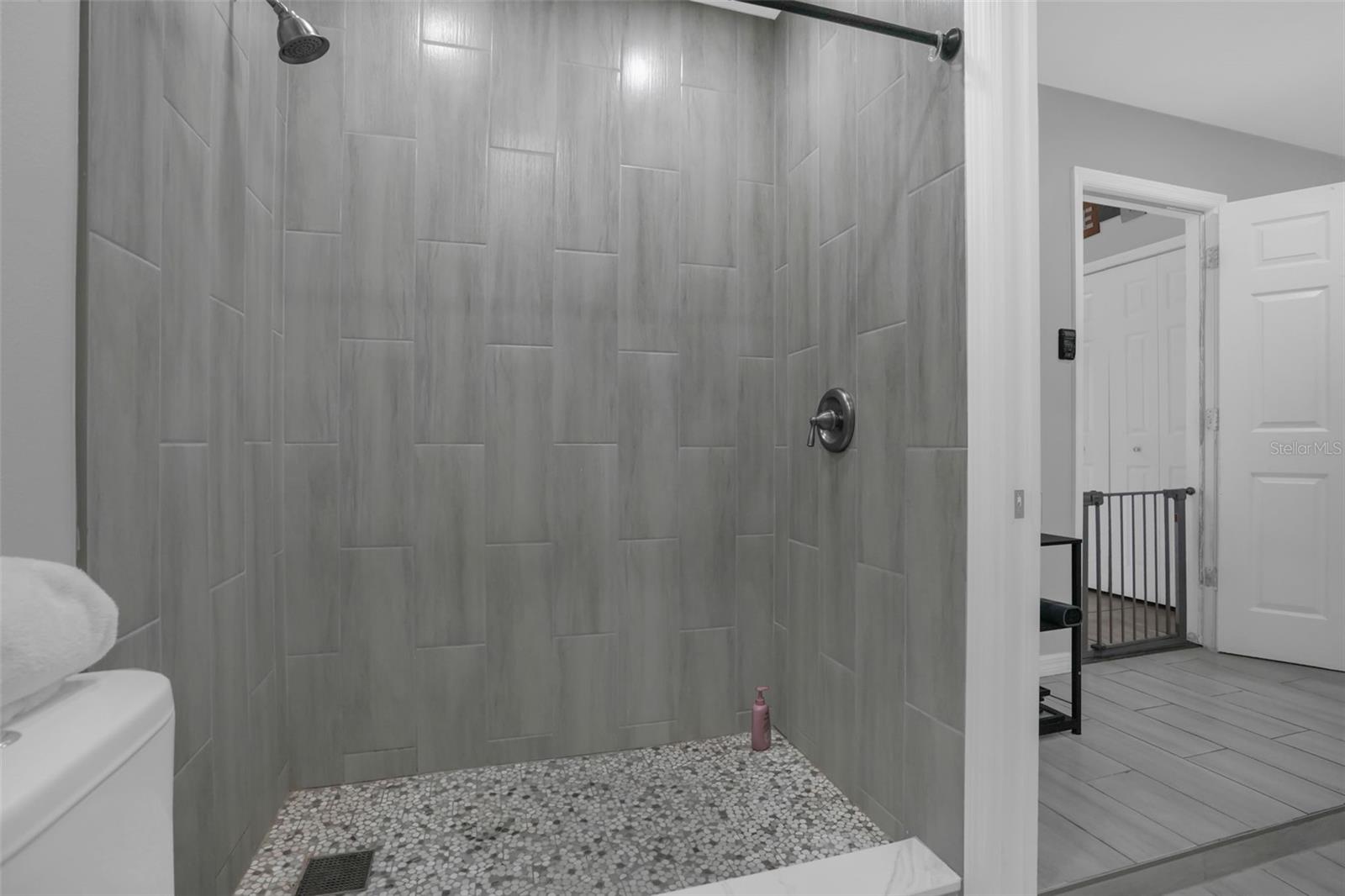 GLENEAGLES - Residential Lease