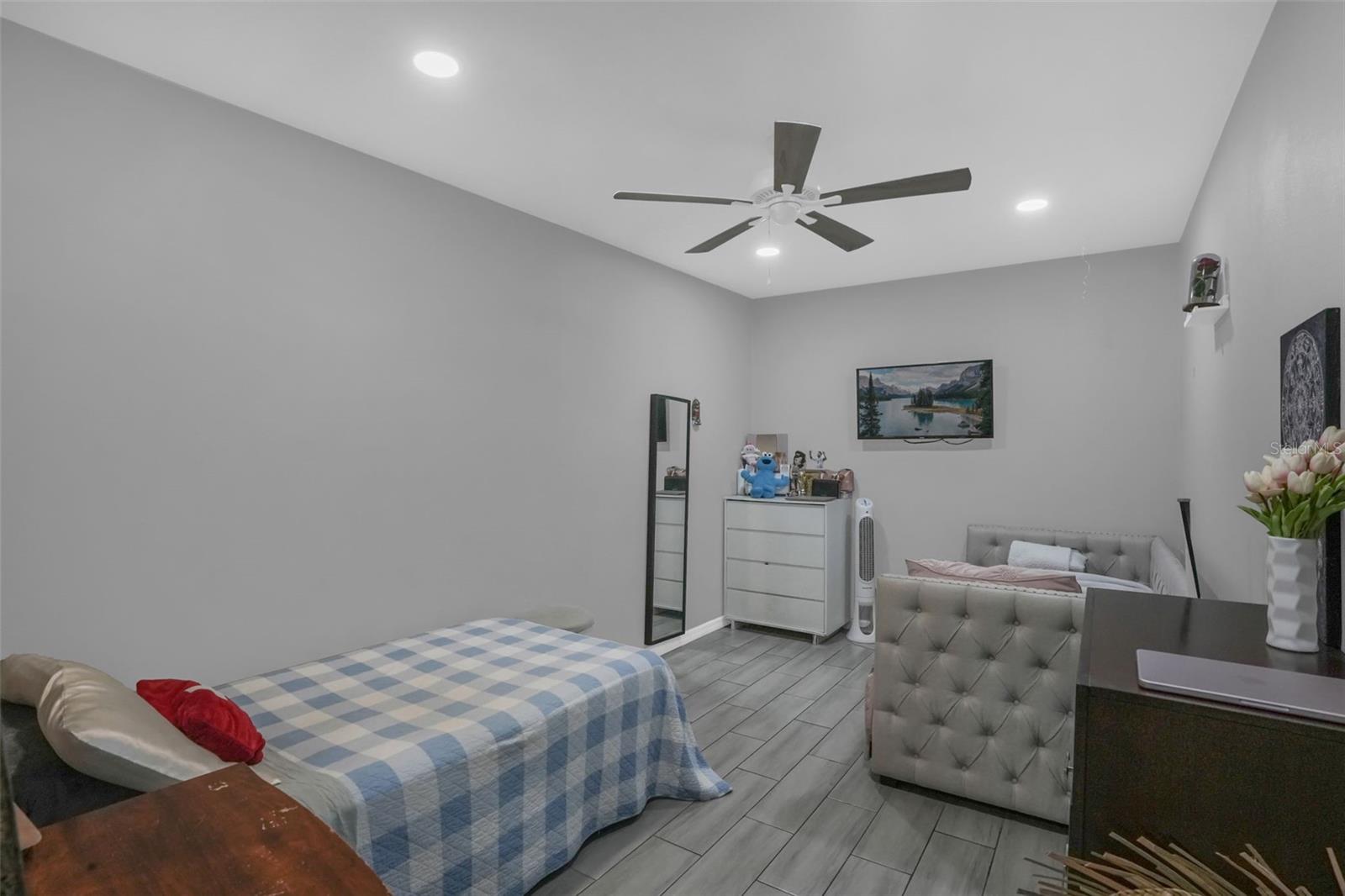 GLENEAGLES - Residential Lease