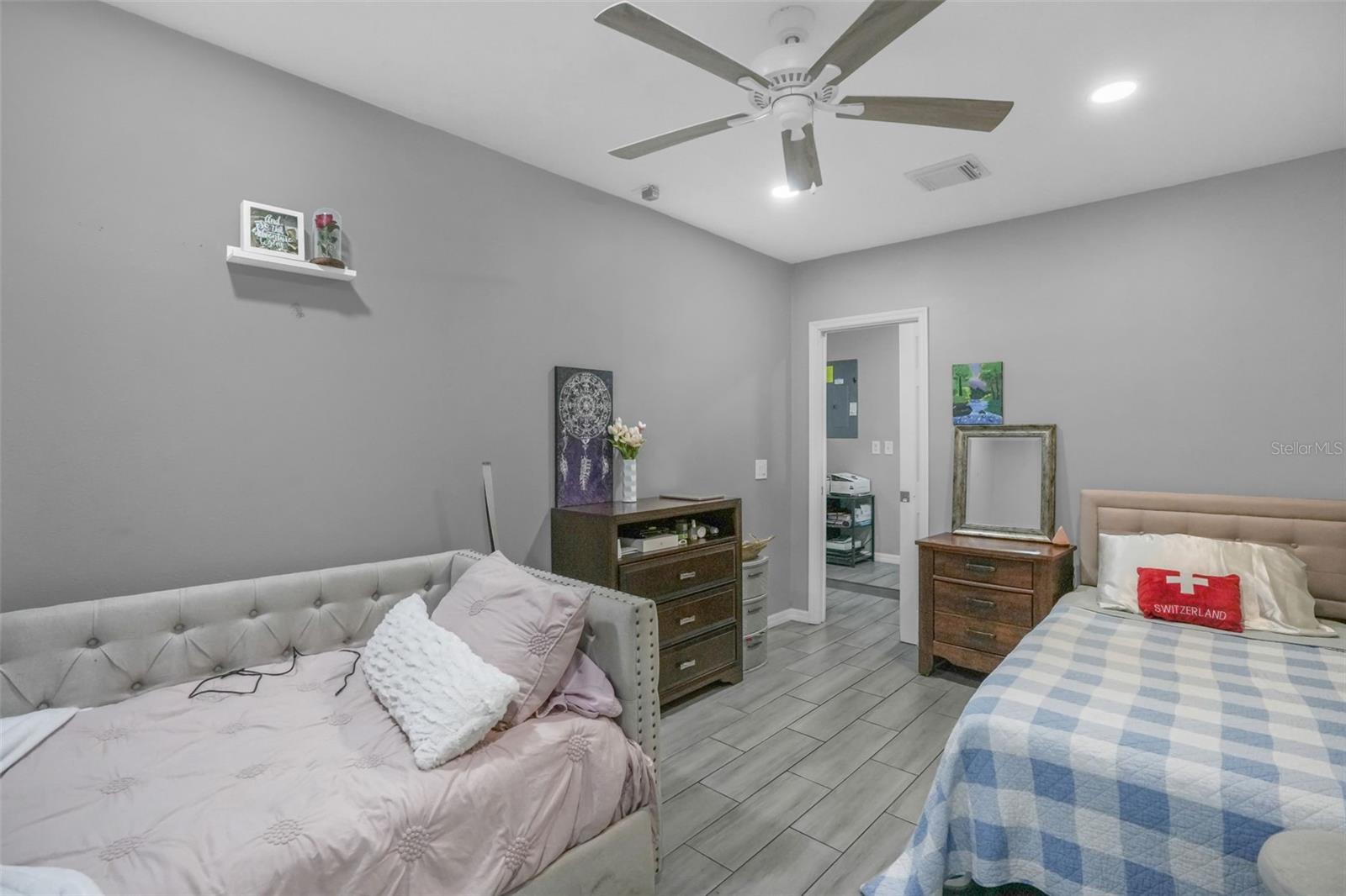 GLENEAGLES - Residential Lease
