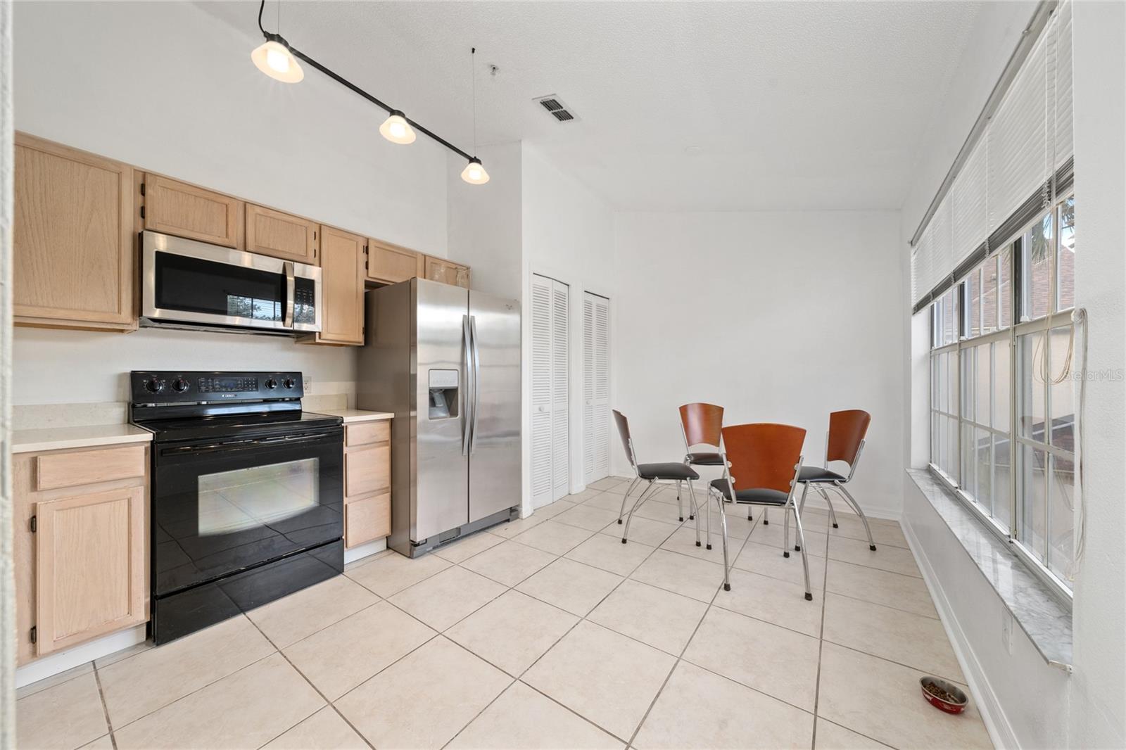 VENTURA VILLAGE PH 04 - Residential