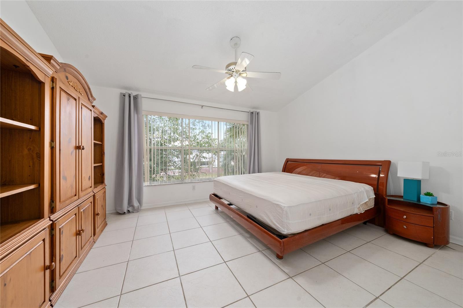 VENTURA VILLAGE PH 04 - Residential