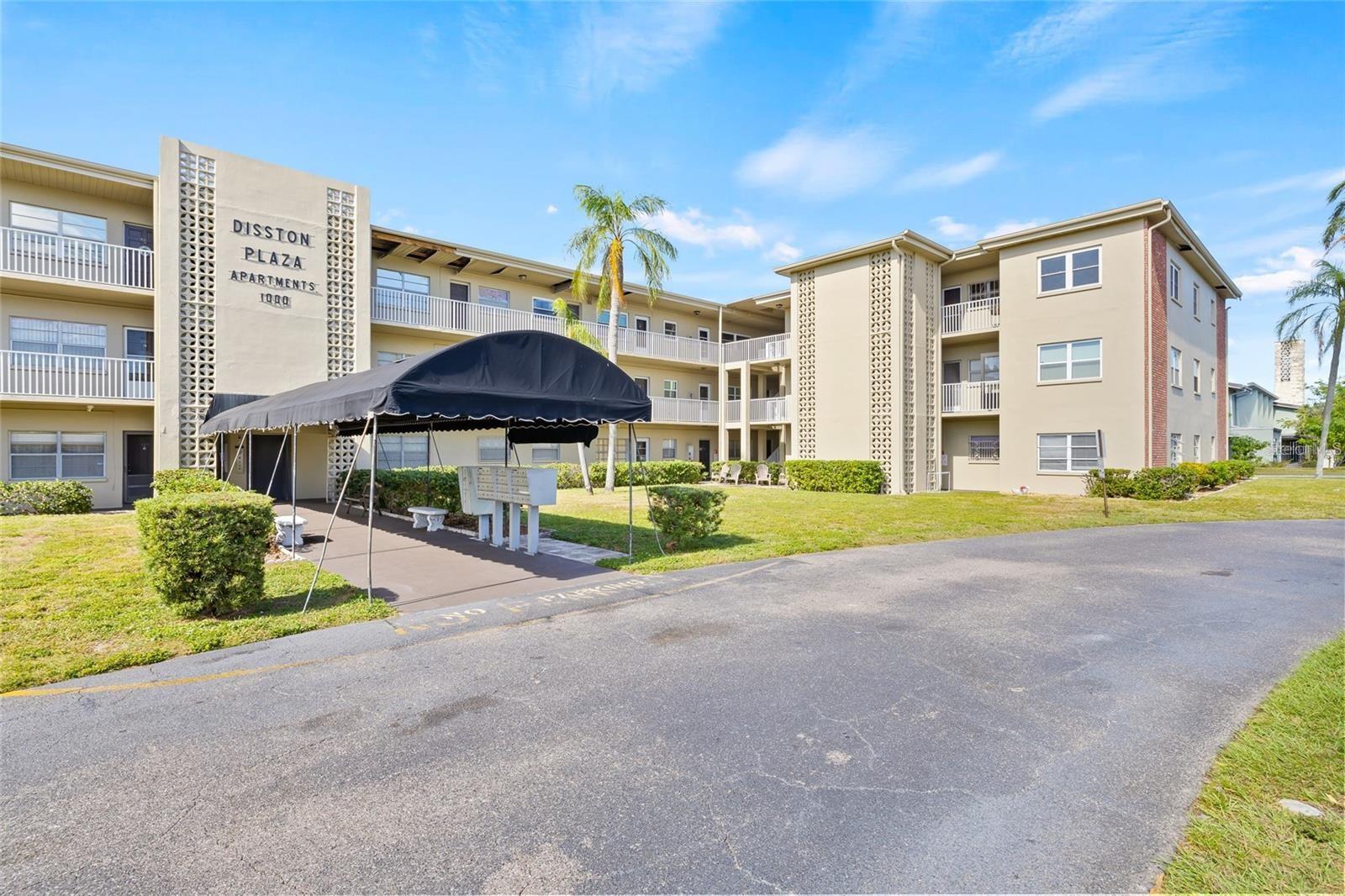 Welcome to this stunning corner-unit condo in St. Petersburg, beautifully renovated with the blend of modern elegance and everyday comfort. Located on the 2nd floor, this spacious 2-bedroom, 2-bathroom residence features a showstopping kitchen with quartz countertops and waterfall edge, complemented by luxury vinyl flooring and freshly tiled spa-like bathrooms. The home is bathed in natural light thanks to large windows that create a bright, airy feel throughout.
You’ll love the bonus sunroom, complete with its own storage closet—ideal for quiet mornings or afternoon relaxation. The guest bedroom offers a private external entry, making it perfect for a home office or creative space. Other highlights include assigned covered carport parking, an external storage locker conveniently located on the same floor, and laundry facilities on every level.
Disston Plaza Apts Condo is currently undergoing an exterior refresh, including fresh paint for all buildings, and is perfectly positioned near downtown, shopping, and St. Pete’s picturesque beaches.
Don’t miss your chance to own this impeccably updated condo that combines luxury, convenience, and versatility—schedule your showing today!