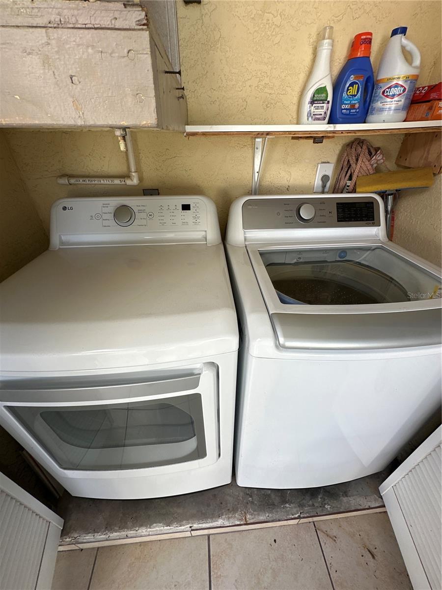 MIRROR LAKE CONDO SEC 4 - Residential Lease