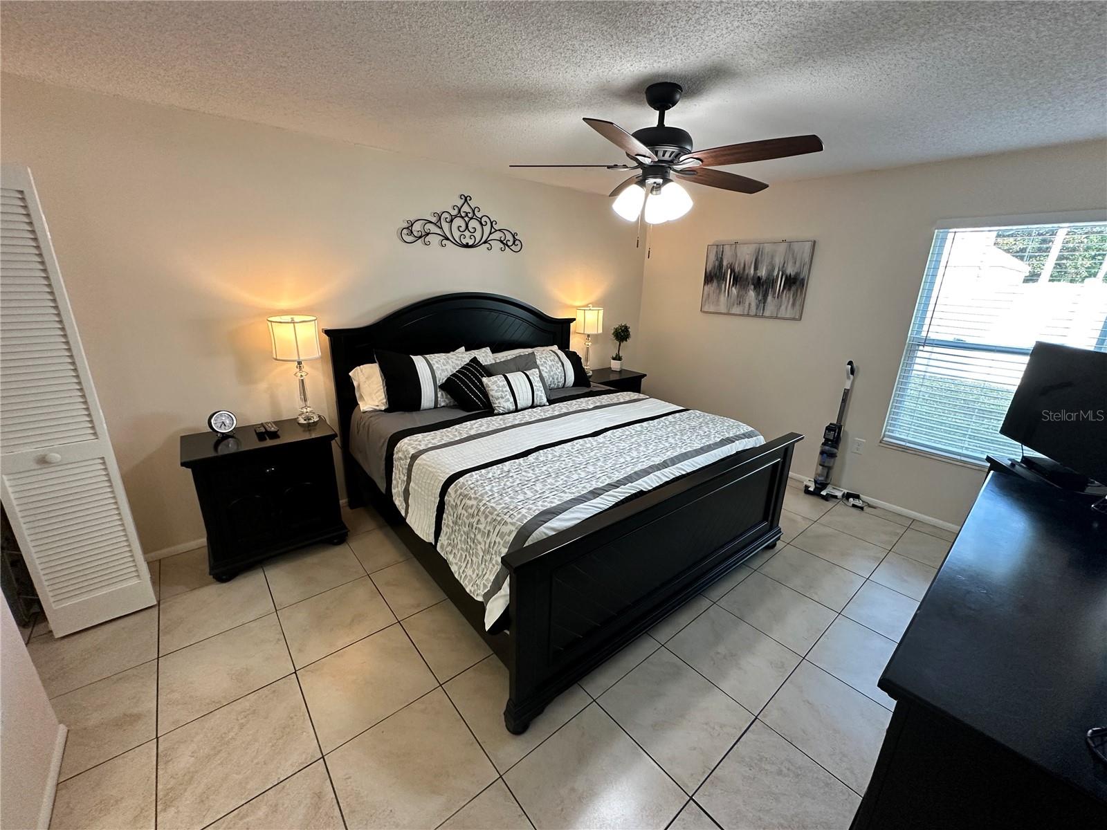 MIRROR LAKE CONDO SEC 4 - Residential Lease