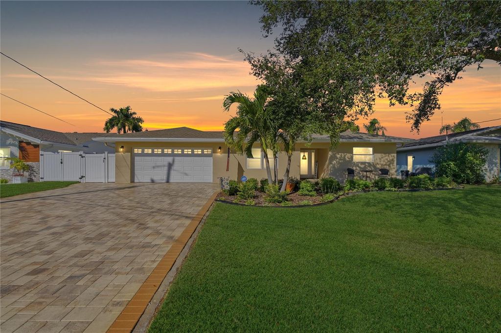 Photo of 335 Crosswinds Drive, Palm Harbor, FL 34683 (MLS # TB8466526)