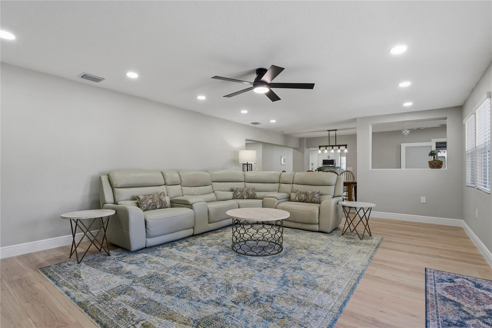 BAYWOOD VILLAGE SEC 2 - Residential