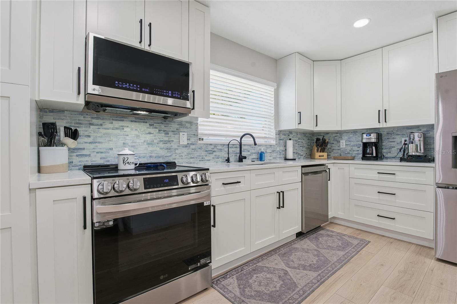 BAYWOOD VILLAGE SEC 2 - Residential