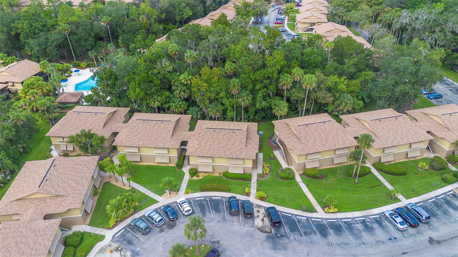 LAKESIDE CONDO APTS - Residential